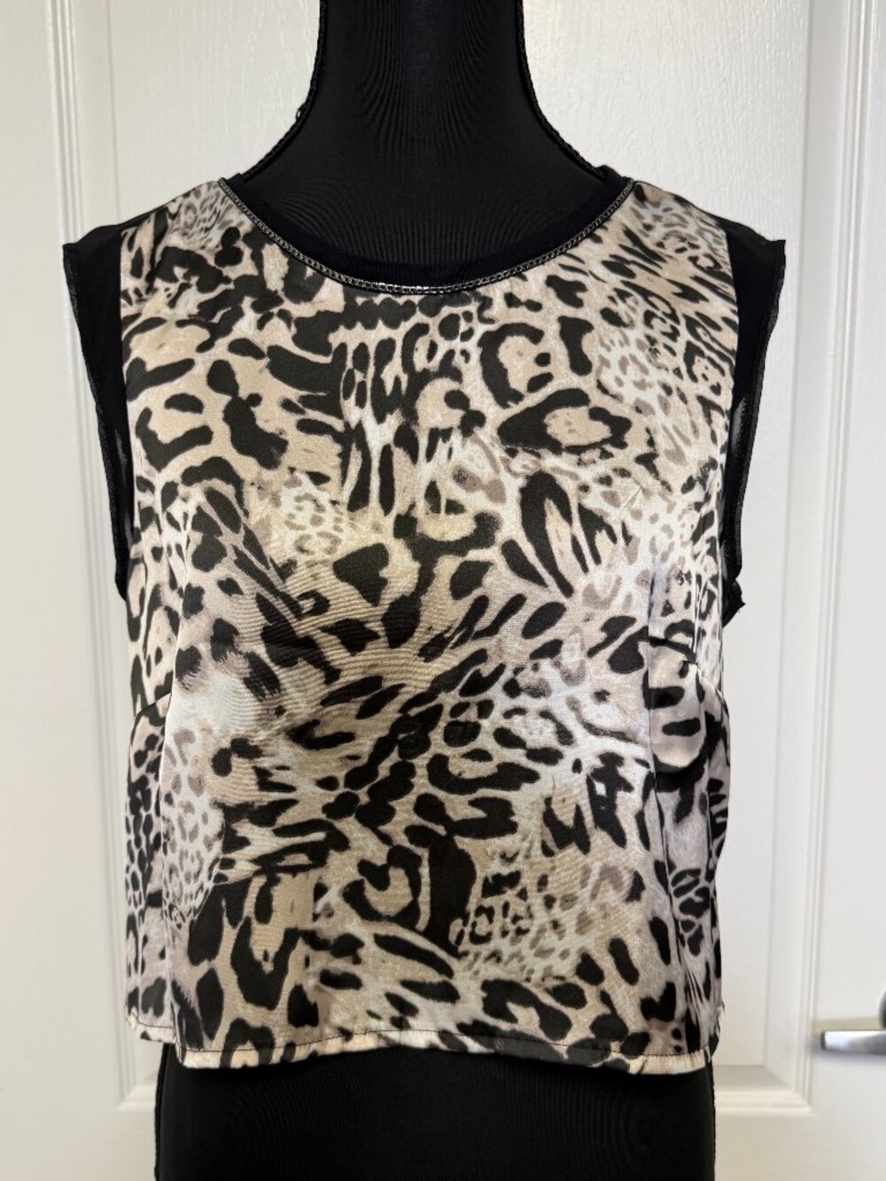 Jennifer Lopez Leopard Print Crop Top Sheer Back Chain Trim Sleeveless M